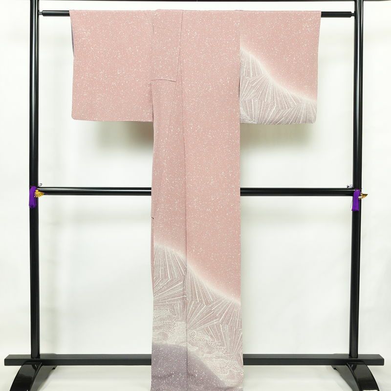 付け下げ 良品 作家物 落款入り 一つ紋付き 正絹 幾何学柄・抽象柄 袷仕立て 身丈165.5cm 裄丈67.5cm フォーマル 着物 ピンク_画像2