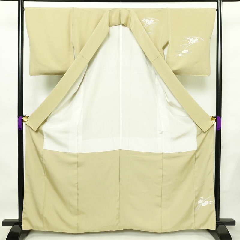 訪問着 良品 一つ紋付き 正絹 木の葉・植物柄 袷仕立て 身丈163.5cm 裄丈67cm フォーマル 着物 ベージュ_画像3