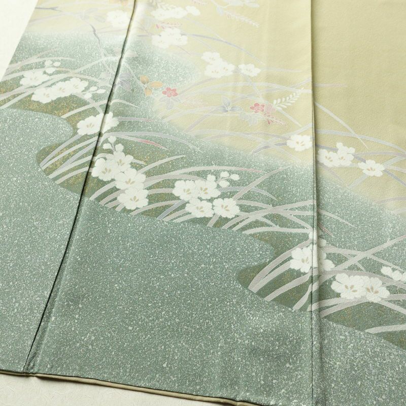 訪問着 良品 一つ紋付き 正絹 木の葉・植物柄 袷仕立て 身丈163.5cm 裄丈67cm フォーマル 着物 ベージュ_画像4