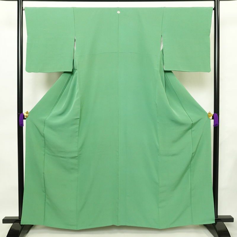 色無地 縮緬 一つ紋付き 正絹 無地 袷仕立て 身丈160.5cm 裄丈67cm 共八掛 フォーマル 着物 緑・うぐいす色_画像1