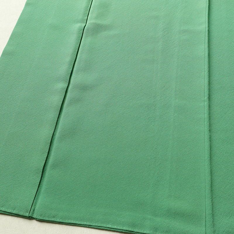 色無地 縮緬 一つ紋付き 正絹 無地 袷仕立て 身丈160.5cm 裄丈67cm 共八掛 フォーマル 着物 緑・うぐいす色_画像4