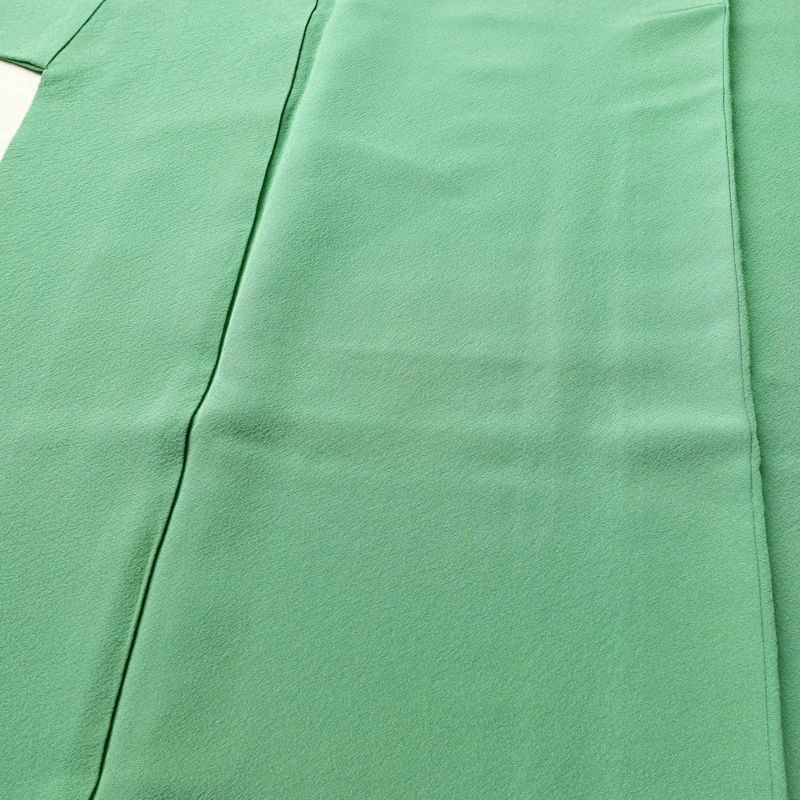 色無地 縮緬 一つ紋付き 正絹 無地 袷仕立て 身丈160.5cm 裄丈67cm 共八掛 フォーマル 着物 緑・うぐいす色_画像5