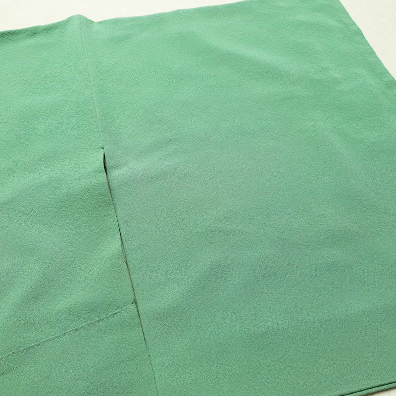 色無地 縮緬 一つ紋付き 正絹 無地 袷仕立て 身丈160.5cm 裄丈67cm 共八掛 フォーマル 着物 緑・うぐいす色_画像14