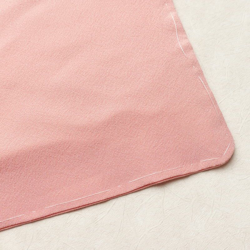 色無地 しつけ糸付き 縮緬 一つ紋付き 正絹 無地 袷仕立て 身丈157cm 裄丈65cm フォーマル 着物 ピンク_画像15