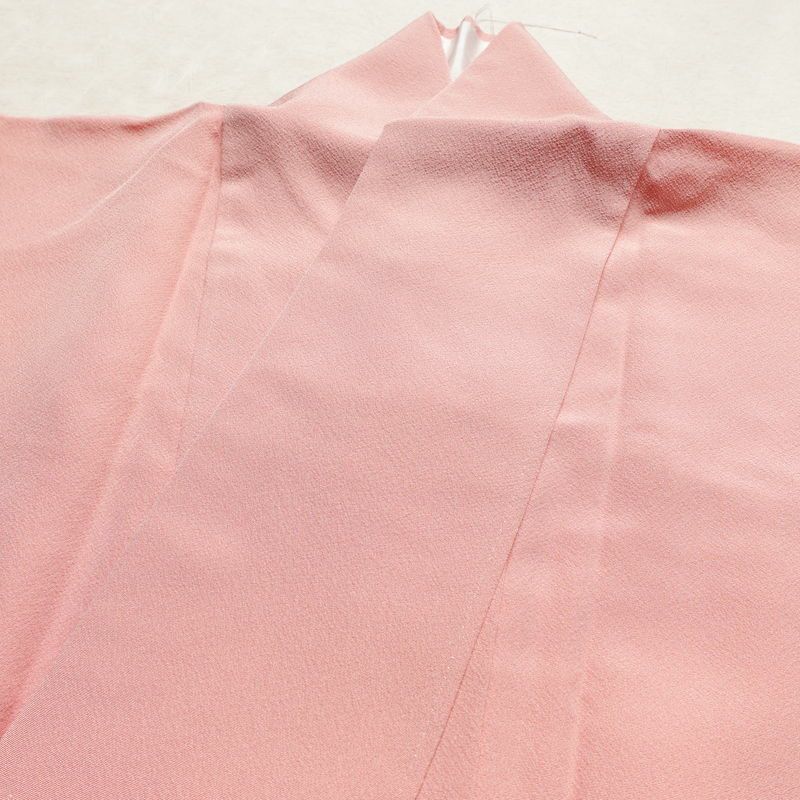 色無地 しつけ糸付き 縮緬 一つ紋付き 正絹 無地 袷仕立て 身丈157cm 裄丈65cm フォーマル 着物 ピンク_画像16