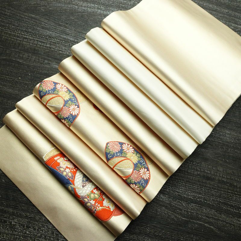 名古屋帯 太鼓柄 良品 正絹 古典柄 通し仕立て 刺繍 金糸 銀糸 帯 ベージュ_画像20