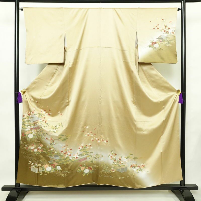 訪問着 美品 綸子 正絹 風景柄 袷仕立て 身丈156cm 裄丈64cm 箔 金彩 フォーマル 着物 ベージュ_画像1