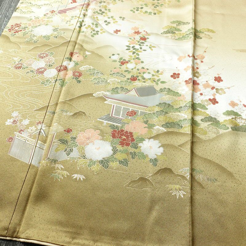 訪問着 美品 綸子 正絹 風景柄 袷仕立て 身丈156cm 裄丈64cm 箔 金彩 フォーマル 着物 ベージュ_画像4