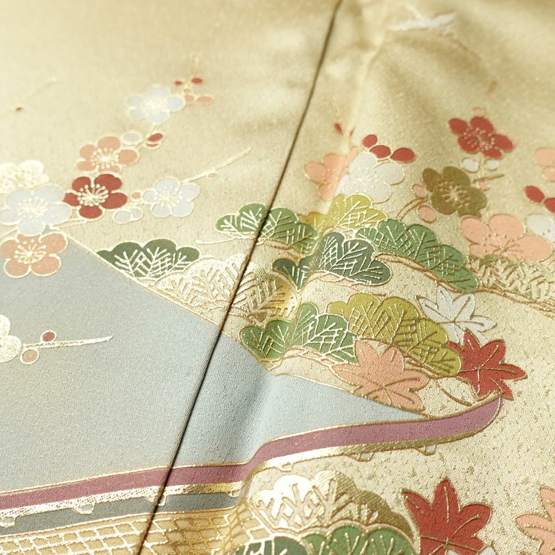 訪問着 美品 綸子 正絹 風景柄 袷仕立て 身丈156cm 裄丈64cm 箔 金彩 フォーマル 着物 ベージュ_画像9