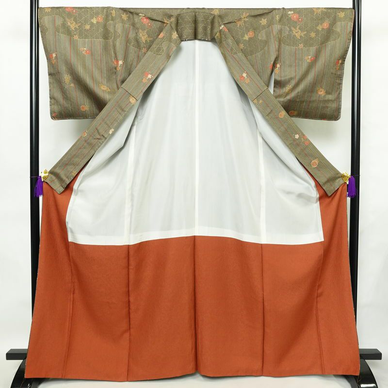 訪問着 良品 正絹 古典柄 袷仕立て 身丈166.5cm 裄丈69.5cm 一部しつけ糸付き 金彩 フォーマル 着物 緑・うぐいす色_画像3