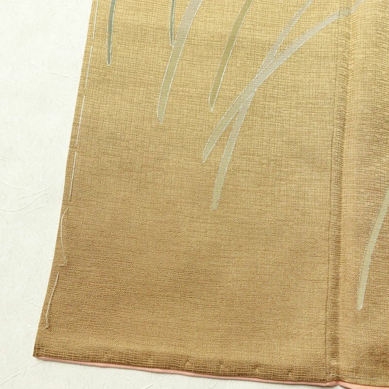 訪問着 良品 しつけ糸付き 正絹 古典柄 袷仕立て 身丈162.5cm 裄丈66cm 箔 フォーマル 着物 ピンク_画像11