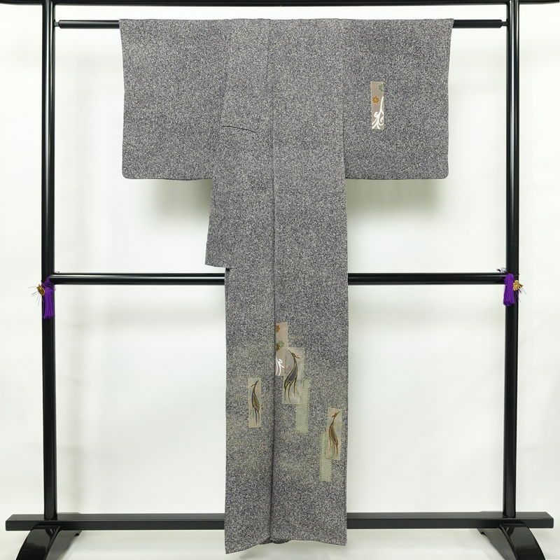 付け下げ 良品 正絹 人物・動物柄 袷仕立て 身丈155.5cm 裄丈63cm 箔 共八掛 金彩 金通し フォーマル 着物 紫・藤色_画像2