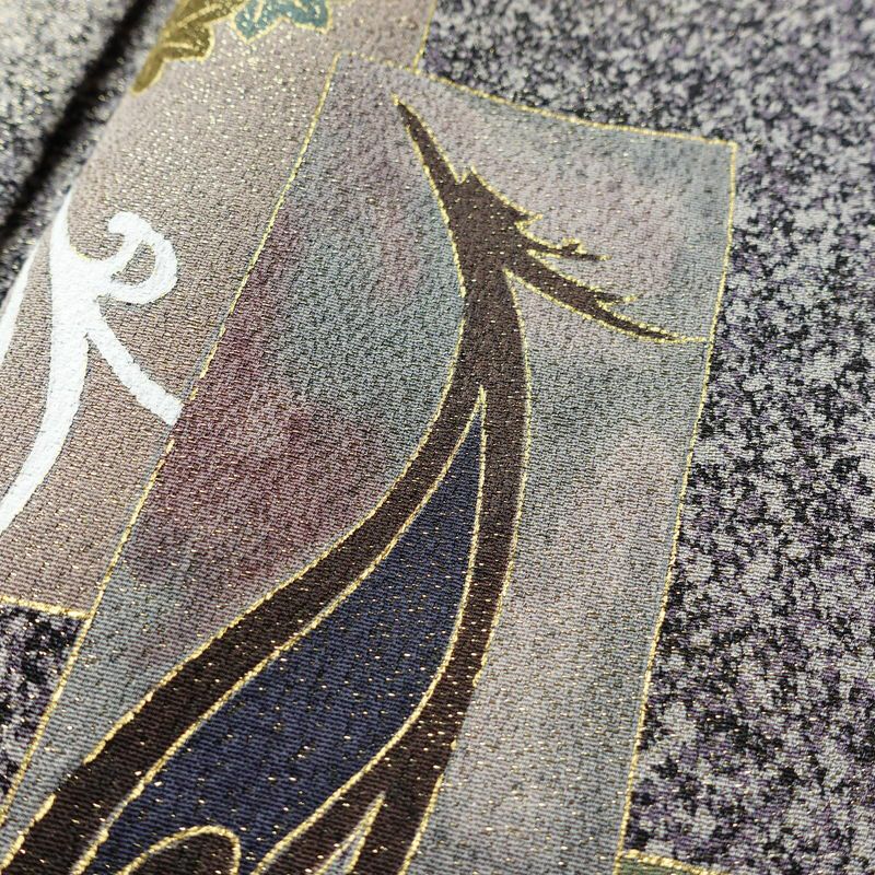 付け下げ 良品 正絹 人物・動物柄 袷仕立て 身丈155.5cm 裄丈63cm 箔 共八掛 金彩 金通し フォーマル 着物 紫・藤色_画像7