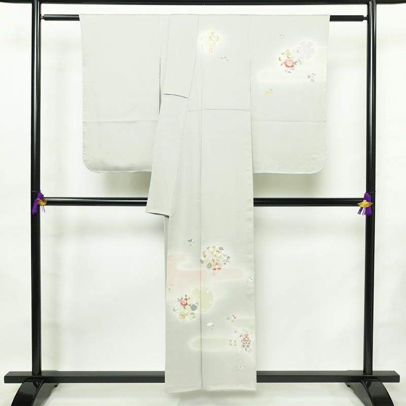 付け下げ しつけ糸付き 正絹 花柄 袷仕立て 身丈154cm 裄丈63cm 共八掛 金彩 フォーマル 着物 グレー_画像2