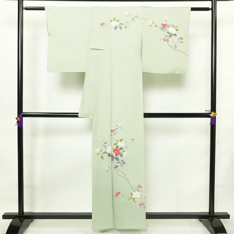 訪問着 縮緬 正絹 花柄 袷仕立て 身丈159cm 裄丈68cm フォーマル 着物 緑・うぐいす色_画像2