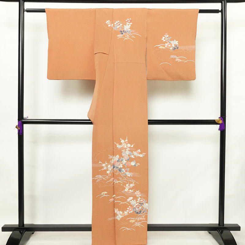 訪問着 縮緬 正絹 花柄 袷仕立て 身丈160.5cm 裄丈67cm 箔 フォーマル 着物 茶_画像2