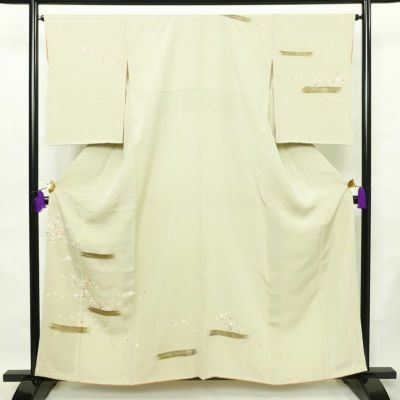 訪問着 良品 しつけ糸付き 金駒刺繍 正絹 花柄 袷仕立て 身丈159.5cm 裄丈65.5cm 箔 金彩 フォーマル 着物 緑・うぐいす色