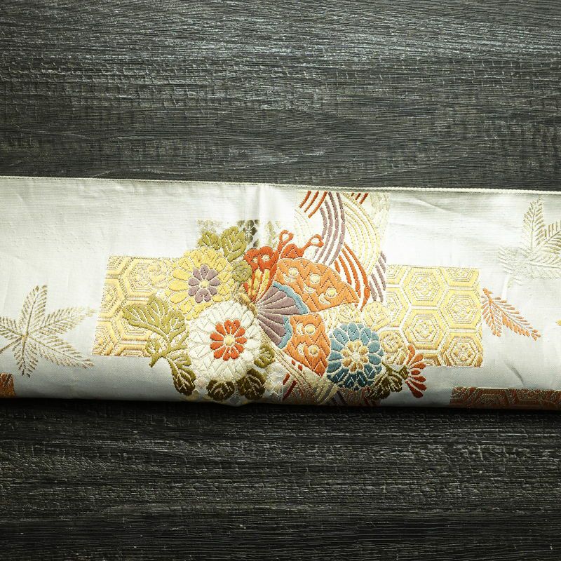 袋帯 六通柄 フォーマル用 正絹 古典柄 箔 金糸 帯 金・銀_画像17