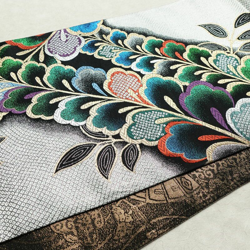 袋帯 全通柄 良品 振袖用 正絹 木の葉・植物柄 箔 金糸 帯 多色使い_画像11