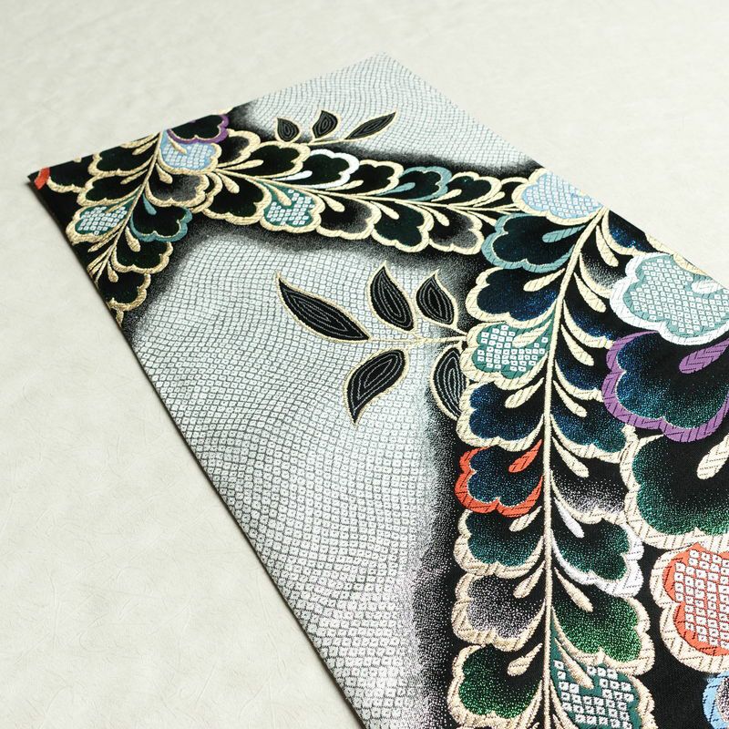 袋帯 全通柄 良品 振袖用 正絹 木の葉・植物柄 箔 金糸 帯 多色使い_画像16