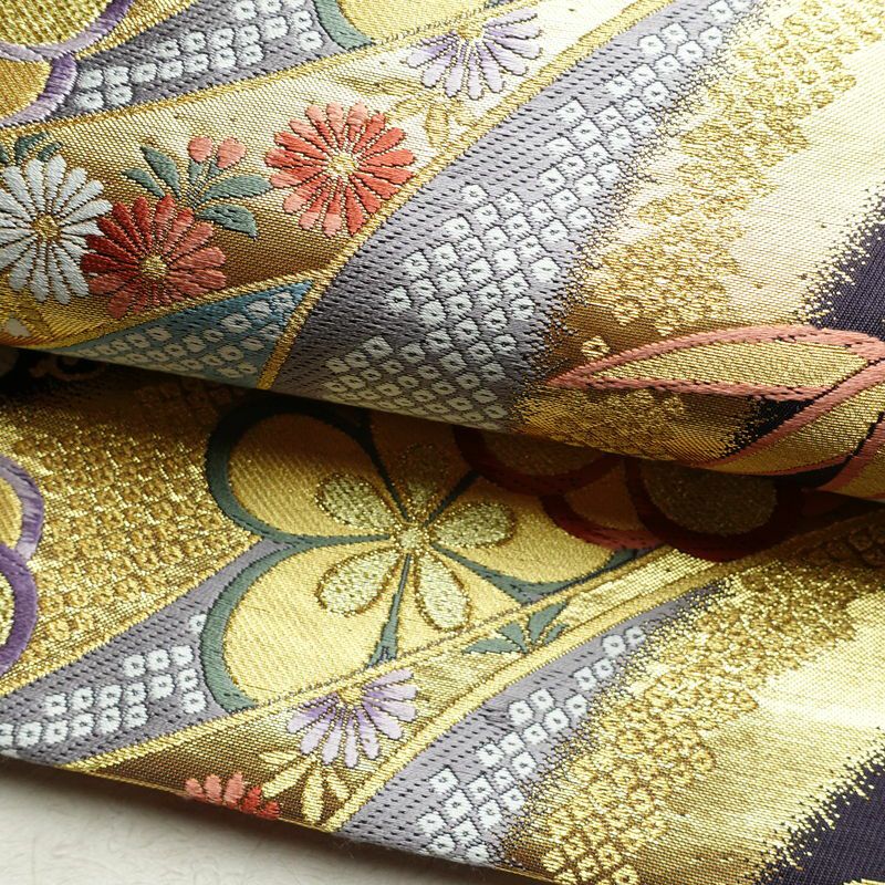 袋帯 西陣織 六通柄 良品 証紙あり フォーマル用 正絹 古典柄 箔 金糸 帯 花紀行 紫・藤色_画像7