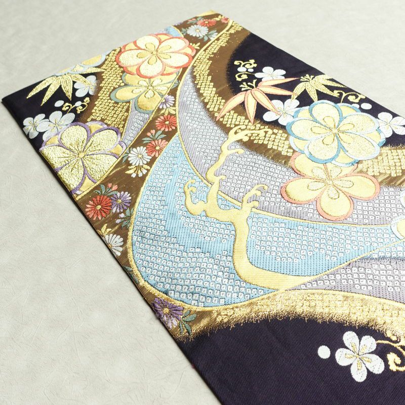 袋帯 西陣織 六通柄 良品 証紙あり フォーマル用 正絹 古典柄 箔 金糸 帯 花紀行 紫・藤色_画像16