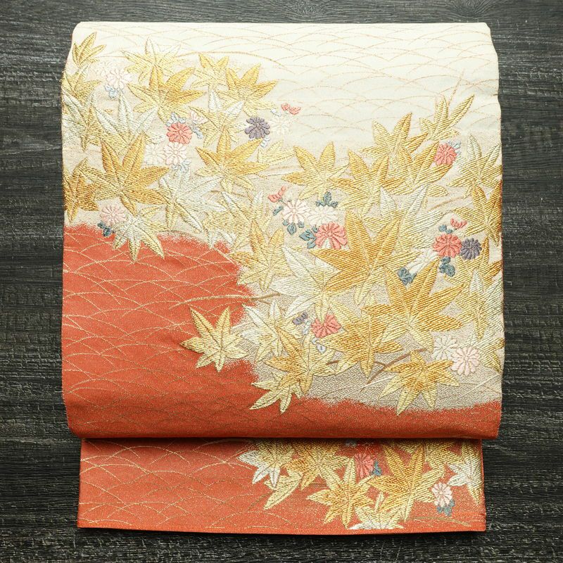 袋帯 六通柄 フォーマル用 正絹 木の葉・植物柄 箔 金糸 帯 赤・朱_画像1