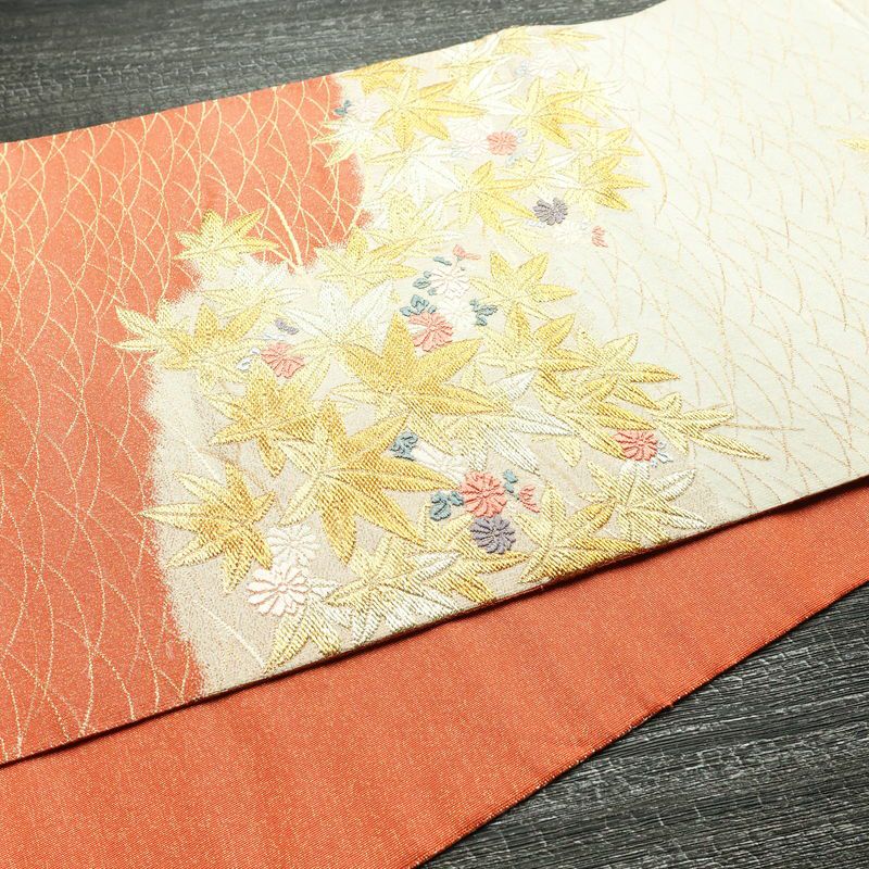 袋帯 六通柄 フォーマル用 正絹 木の葉・植物柄 箔 金糸 帯 赤・朱_画像11