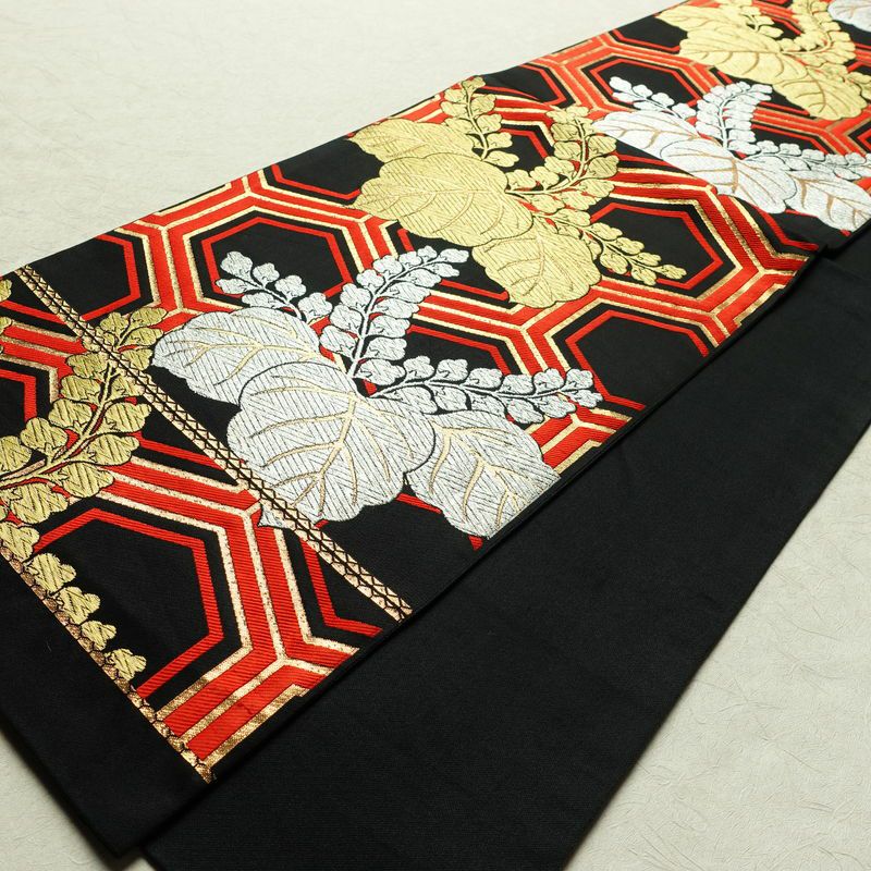 袋帯 未仕立て 六通柄 フォーマル用 正絹 亀甲 古典柄 帯 黒_画像8