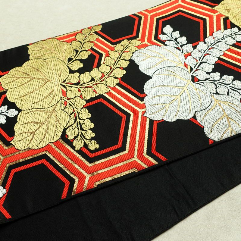 袋帯 未仕立て 六通柄 フォーマル用 正絹 亀甲 古典柄 帯 黒_画像11