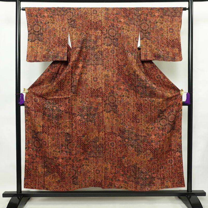 小紋 良品 正絹 花柄 袷仕立て 身丈154cm 裄丈64.5cm 一部しつけ糸付き 着物 多色使い_画像1