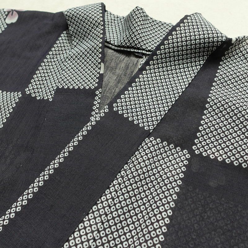 盛夏 小紋 ポリエステル チェック・格子柄 単衣仕立て 身丈151cm 裄丈65.5cm 桜 市松 鹿の子 着物 グレー_画像17