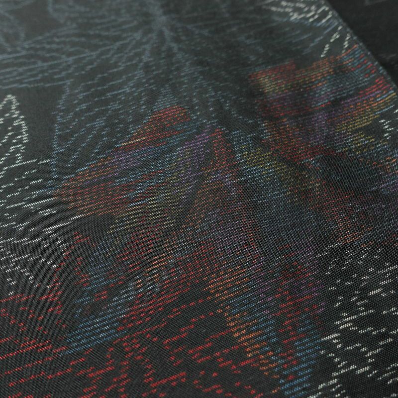 大島紬 証紙なし しつけ糸付き 正絹 木の葉・植物柄 袷仕立て 身丈155cm 裄丈63cm カジュアル 紅葉 着物 黒_画像8