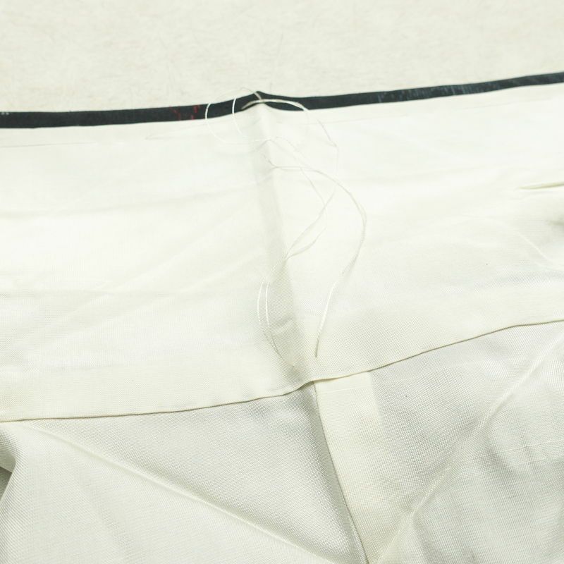 大島紬 証紙なし しつけ糸付き 正絹 木の葉・植物柄 袷仕立て 身丈155cm 裄丈63cm カジュアル 紅葉 着物 黒_画像18