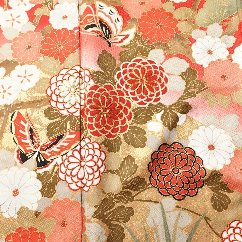 振袖 良品 金駒刺繍 綸子 正絹 古典柄 袷仕立て 身丈153.5cm 裄丈63cm 箔 金彩 フォーマル 着物 成人式 二十歳 松 菊 菖蒲 赤・朱_画像6
