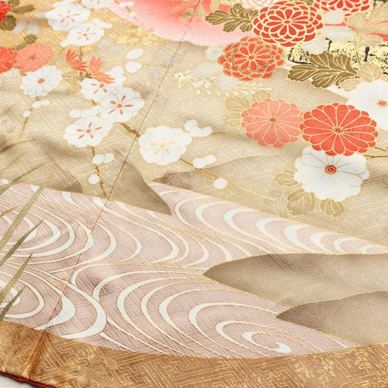 振袖 良品 金駒刺繍 綸子 正絹 古典柄 袷仕立て 身丈153.5cm 裄丈63cm 箔 金彩 フォーマル 着物 成人式 二十歳 松 菊 菖蒲 赤・朱_画像12