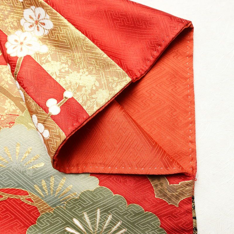 振袖 良品 金駒刺繍 綸子 正絹 古典柄 袷仕立て 身丈153.5cm 裄丈63cm 箔 金彩 フォーマル 着物 成人式 二十歳 松 菊 菖蒲 赤・朱_画像14