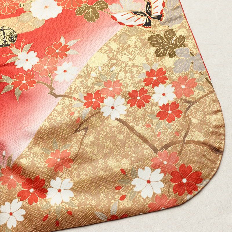 振袖 良品 金駒刺繍 綸子 正絹 古典柄 袷仕立て 身丈153.5cm 裄丈63cm 箔 金彩 フォーマル 着物 成人式 二十歳 松 菊 菖蒲 赤・朱_画像15