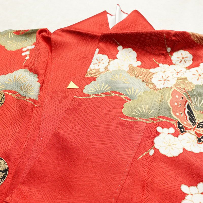 振袖 良品 金駒刺繍 綸子 正絹 古典柄 袷仕立て 身丈153.5cm 裄丈63cm 箔 金彩 フォーマル 着物 成人式 二十歳 松 菊 菖蒲 赤・朱_画像16