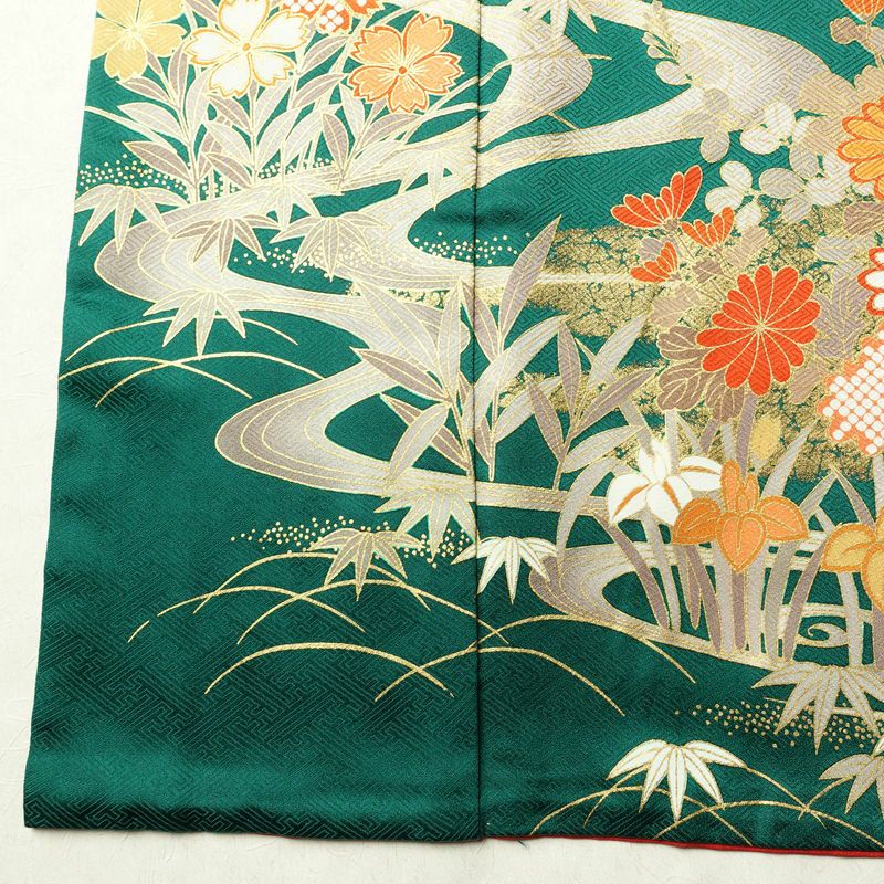 振袖 良品 正絹 古典柄 袷仕立て 身丈163cm 裄丈67.5cm 箔 金彩 フォーマル 着物 成人式 二十歳 御所車 松竹梅 菖蒲 緑・うぐいす色_画像13