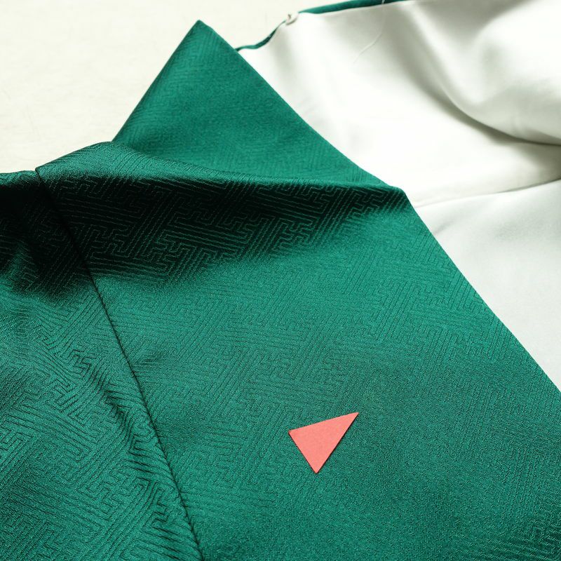 振袖 良品 正絹 古典柄 袷仕立て 身丈163cm 裄丈67.5cm 箔 金彩 フォーマル 着物 成人式 二十歳 御所車 松竹梅 菖蒲 緑・うぐいす色_画像18