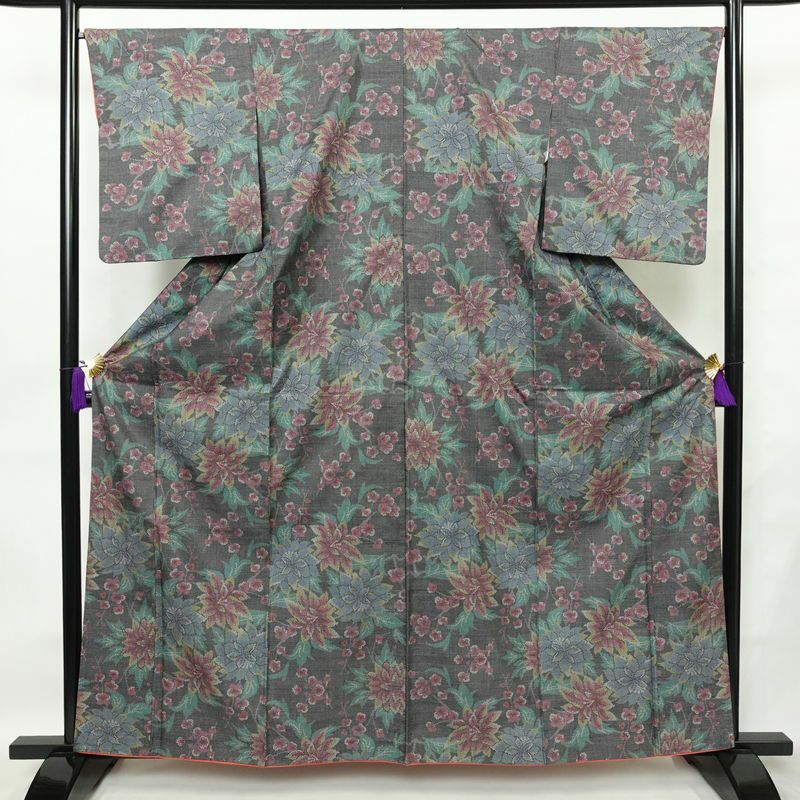 大島紬 証紙なし 正絹 花柄 袷仕立て 身丈162cm 裄丈66.5cm 着物 グレー_画像1