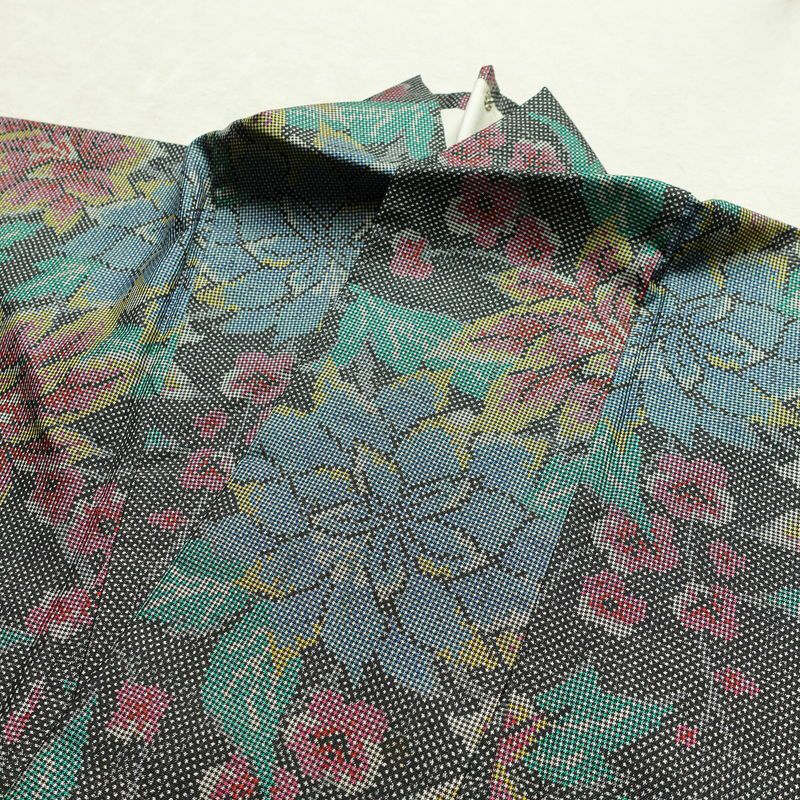 大島紬 証紙なし 正絹 花柄 袷仕立て 身丈162cm 裄丈66.5cm 着物 グレー_画像16