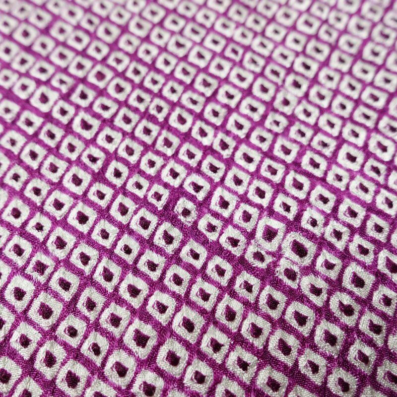 小紋 絞り 総絞り 正絹 古典柄 袷仕立て 身丈160.5cm 裄丈67cm 着物 紫・藤色_画像9