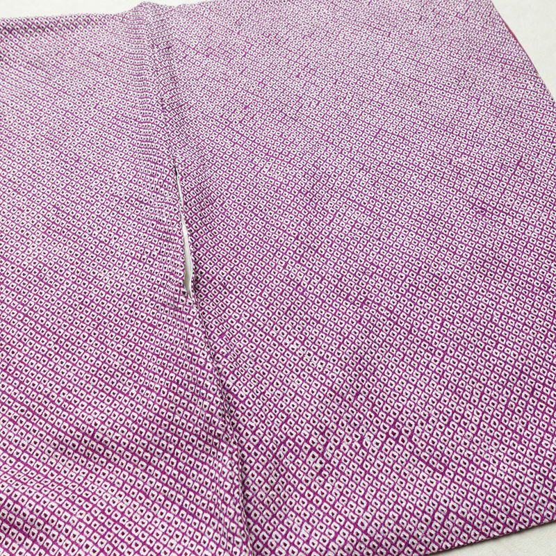 小紋 絞り 総絞り 正絹 古典柄 袷仕立て 身丈160.5cm 裄丈67cm 着物 紫・藤色_画像12