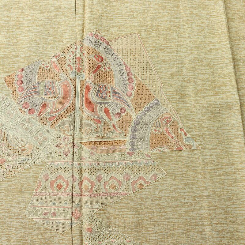 付け下げ スワトウ刺繍 相良刺繍 正絹 幾何学柄・抽象柄 袷仕立て 身丈159.5cm 裄丈65cm 刺繍 フォーマル 着物 紬地 黄・黄土色_画像6