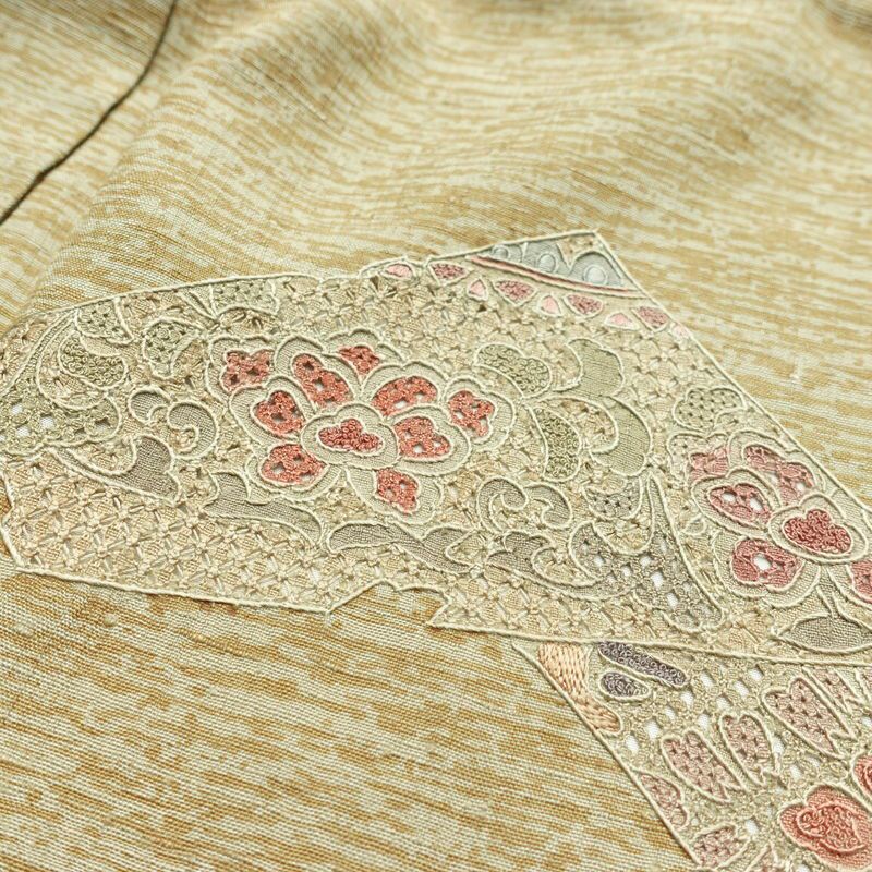 付け下げ スワトウ刺繍 相良刺繍 正絹 幾何学柄・抽象柄 袷仕立て 身丈159.5cm 裄丈65cm 刺繍 フォーマル 着物 紬地 黄・黄土色_画像18
