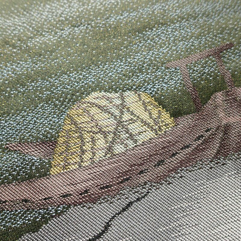 名古屋帯 なごや帯 太鼓柄 美品 正絹 風景柄 名古屋仕立て 金通し 舟 釣り シンプル 未使用品 帯 緑・うぐいす色_画像4