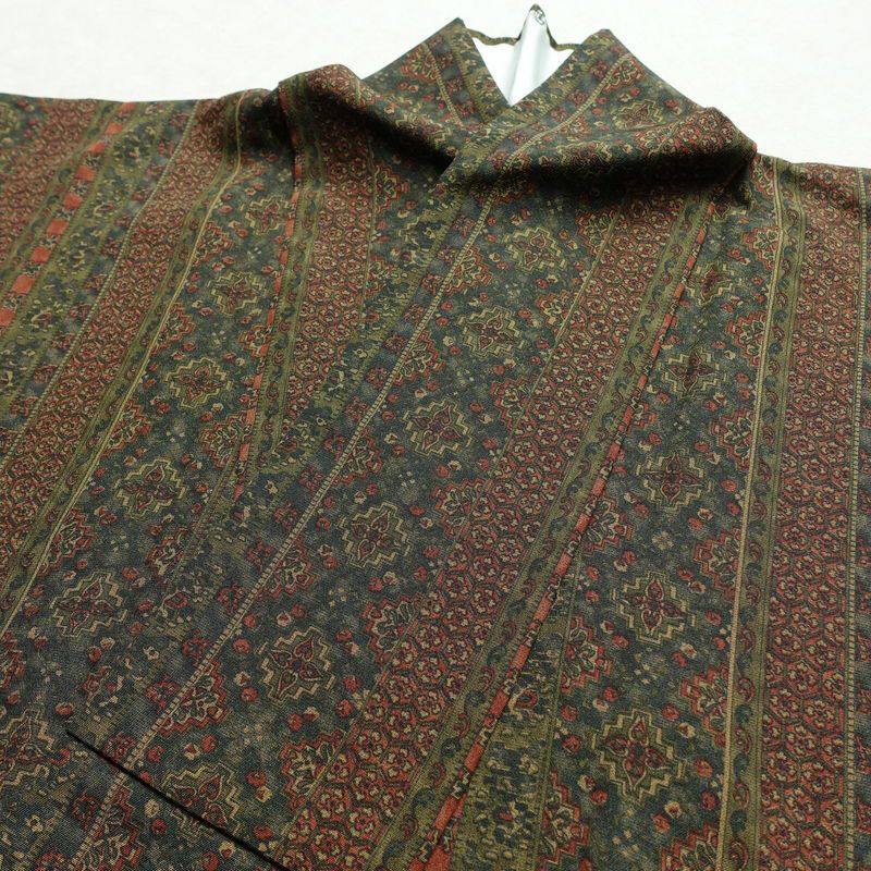 小紋 良品 縮緬 総柄 正絹 縞柄・線柄 袷仕立て 身丈154cm 裄丈64cm 着物 緑・うぐいす色_画像17