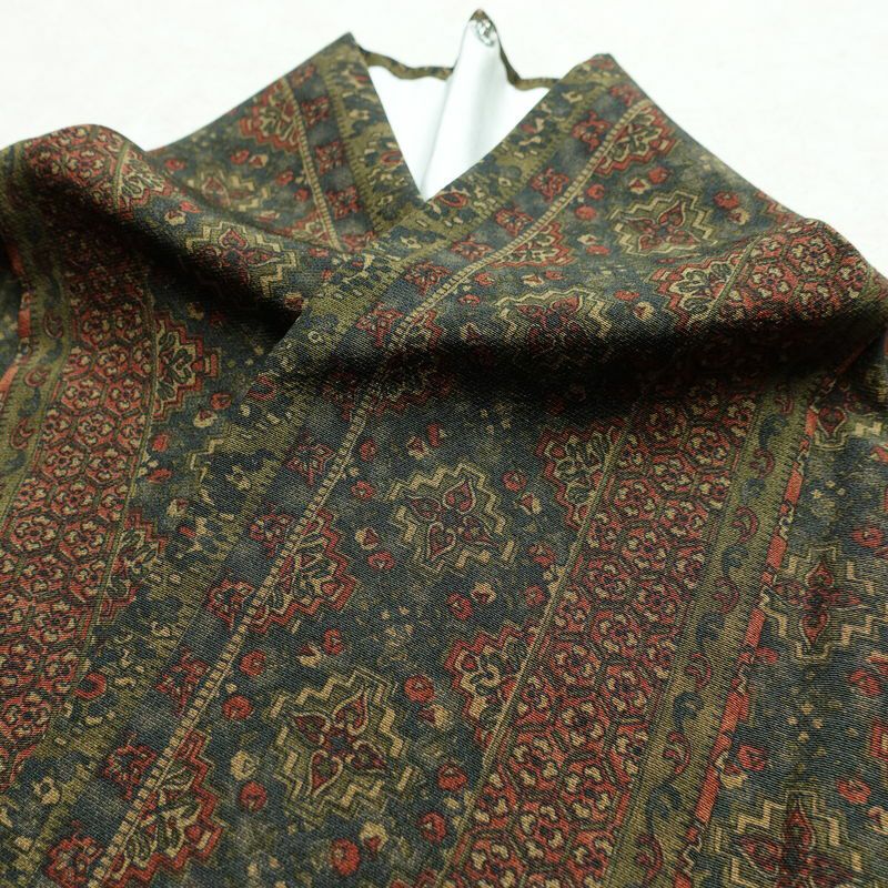 小紋 良品 縮緬 総柄 正絹 縞柄・線柄 袷仕立て 身丈154cm 裄丈64cm 着物 緑・うぐいす色_画像18
